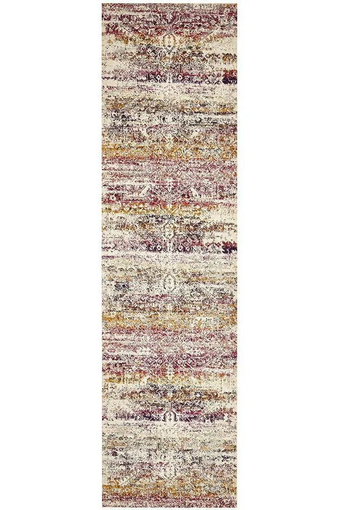 Museum 865 Fuchsia Runner