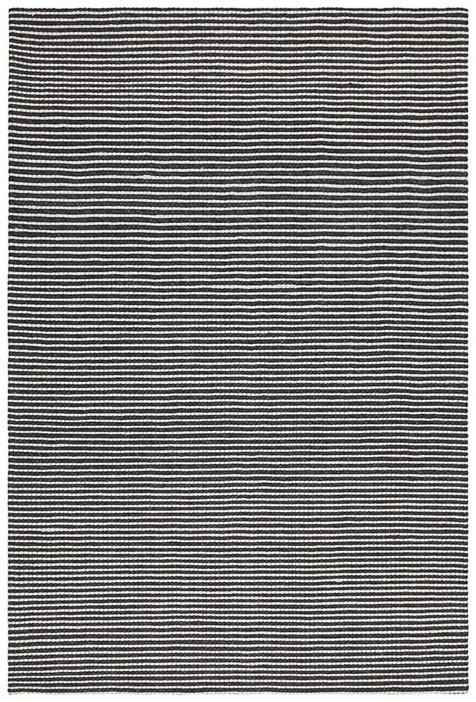 Studio 320 Black