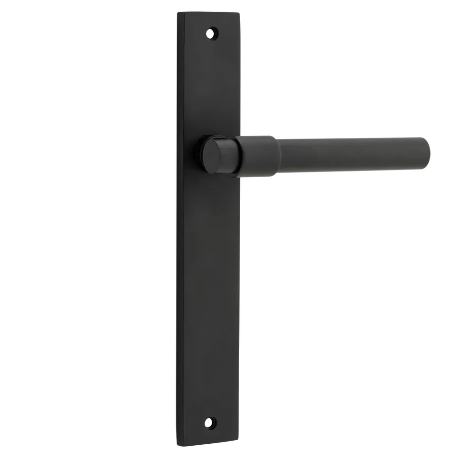 Helsinki Lever with Rectangle Backplate Matt Black
