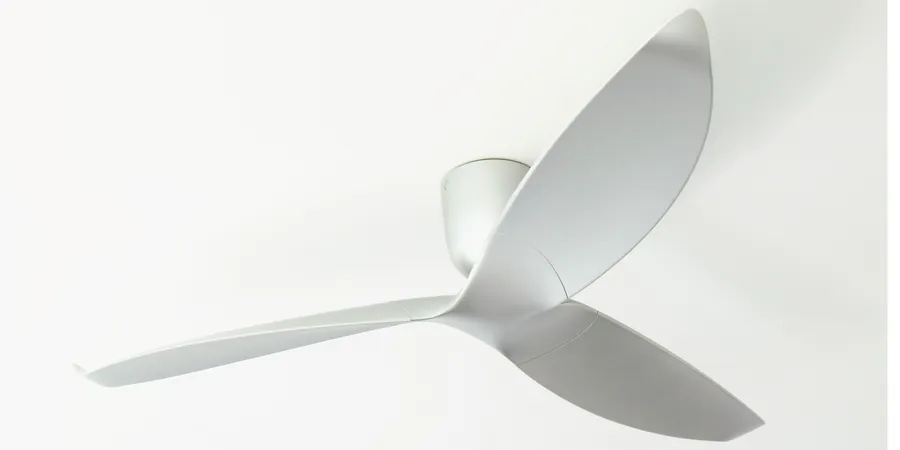 Aeratron AE3+ 3 Blade 60" DC Ceiling Fan With Remote Silver