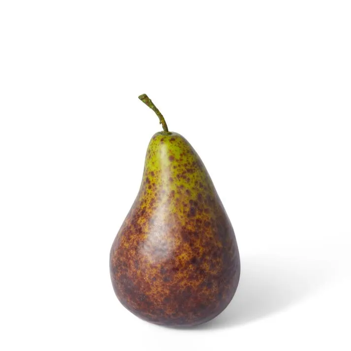 Pear Bartlet - 7 x 7 x 13cm