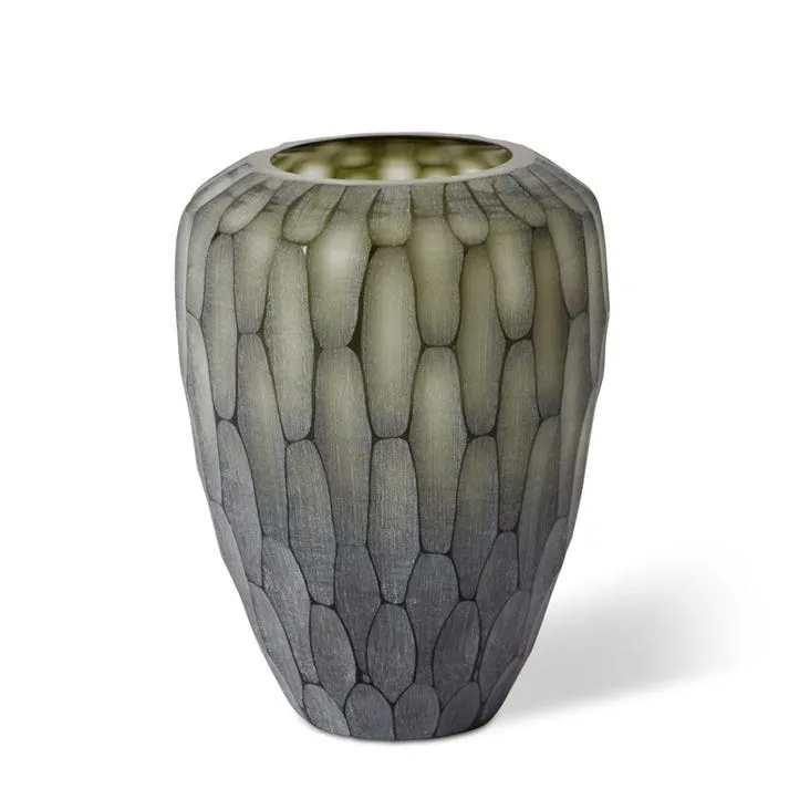 Nadine Vase - 15 x 15 x 20cm