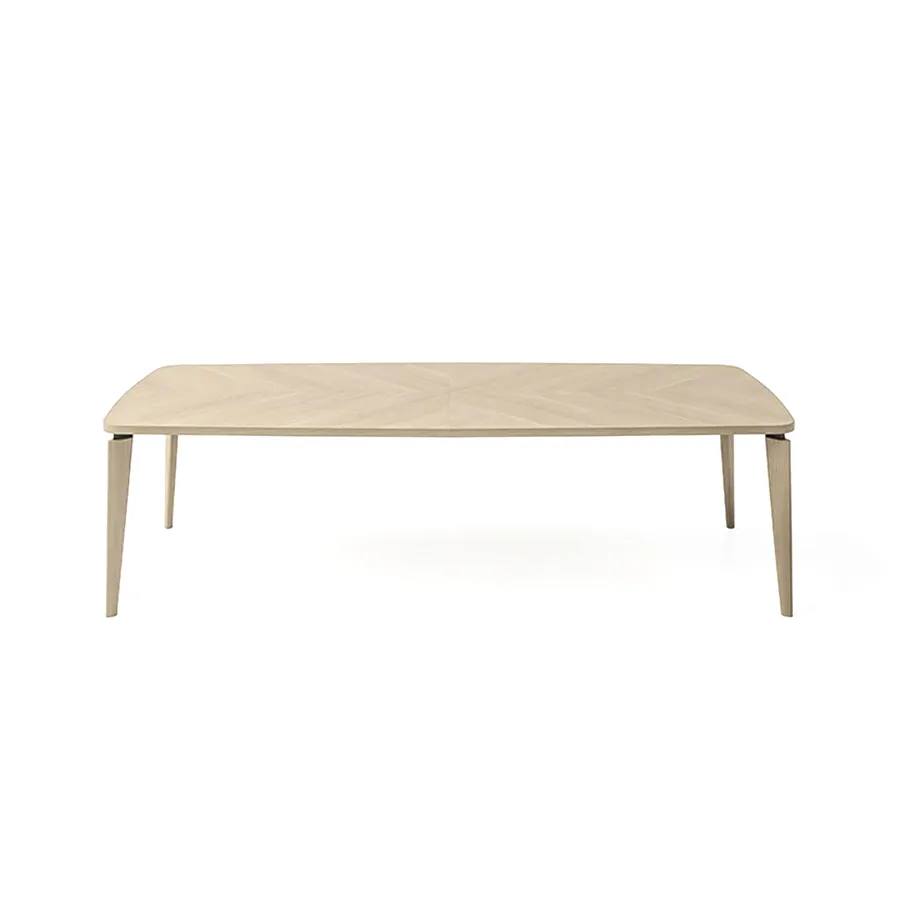 Fyra Dining Table