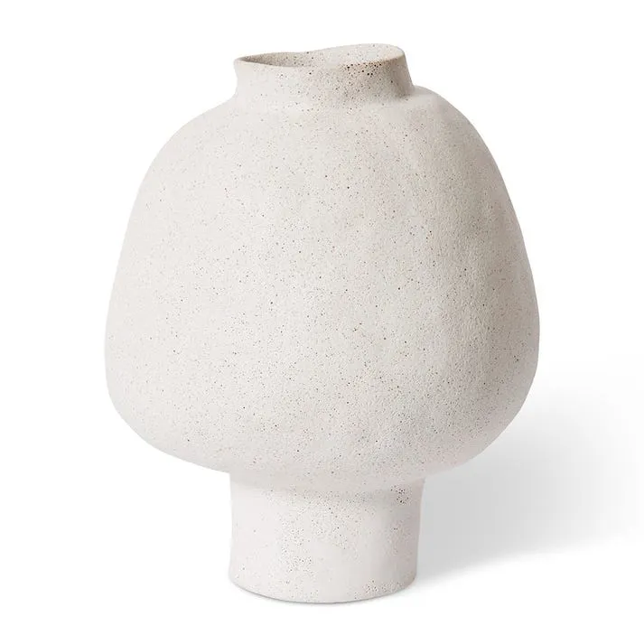 Matias Footed Vase - 32 x 32 x 40cm