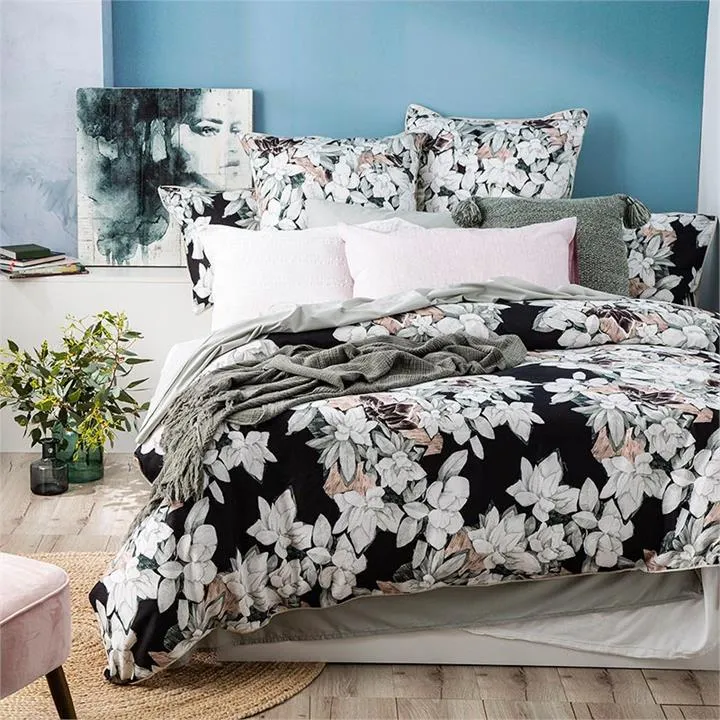 Renee Taylor 300 Thread Count Cotton Reversible Ivy Quilt Cover Set